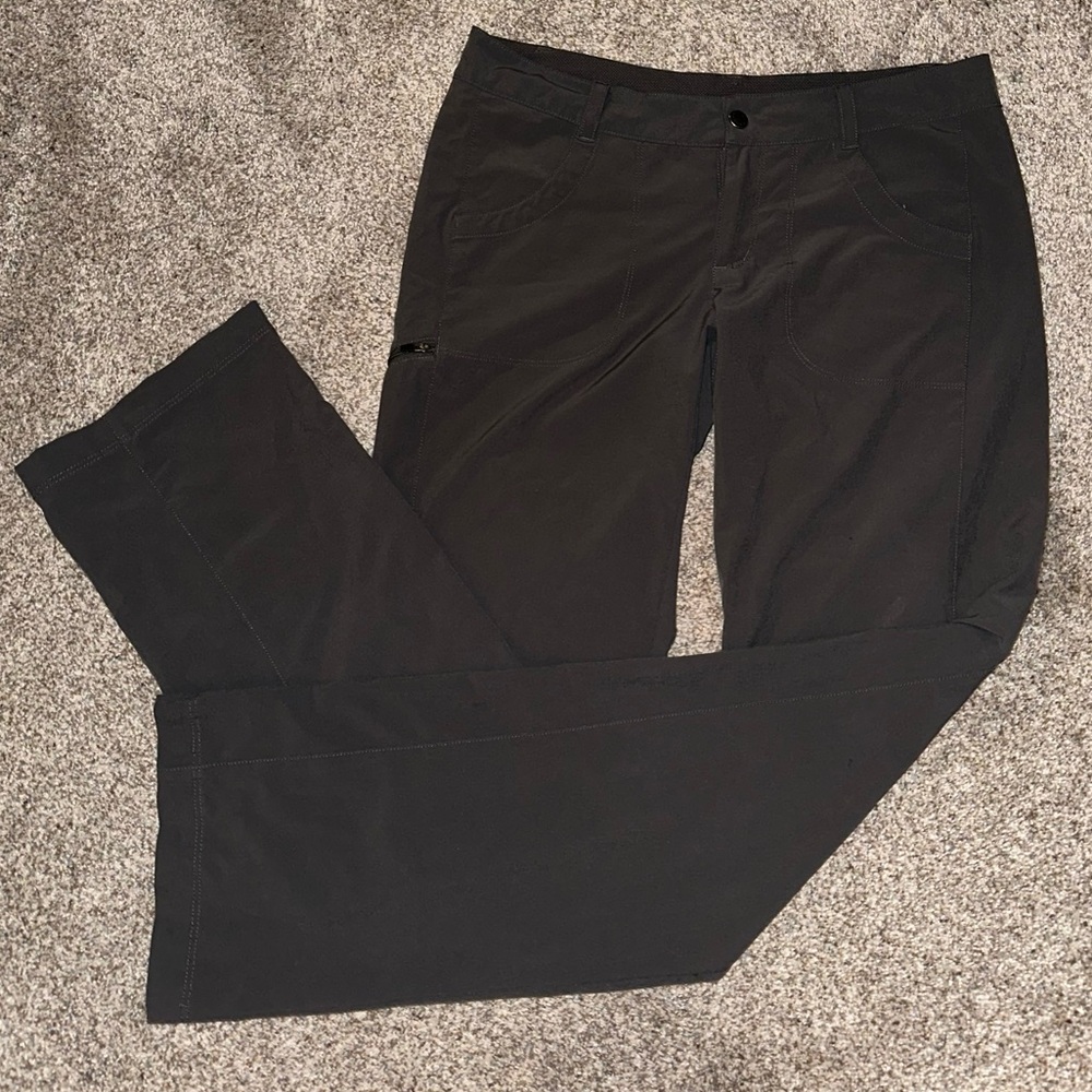 Patagonia hiking pants size 6